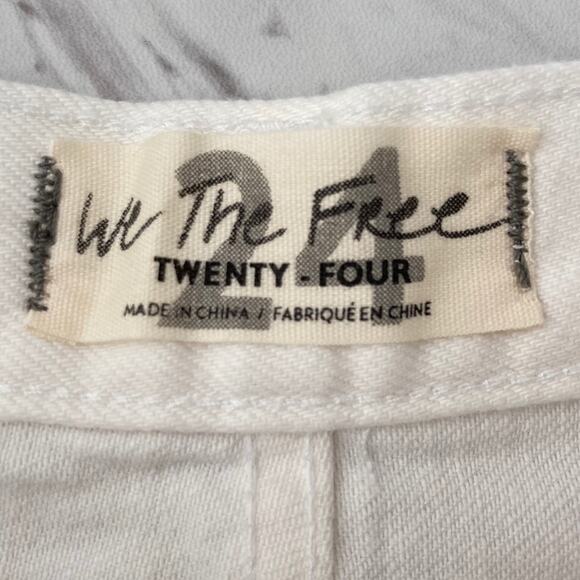 Free People Sofia Denim Shorts Women's Size 24 White Button-Fly Cutoff NWT - Picture 5 of 9